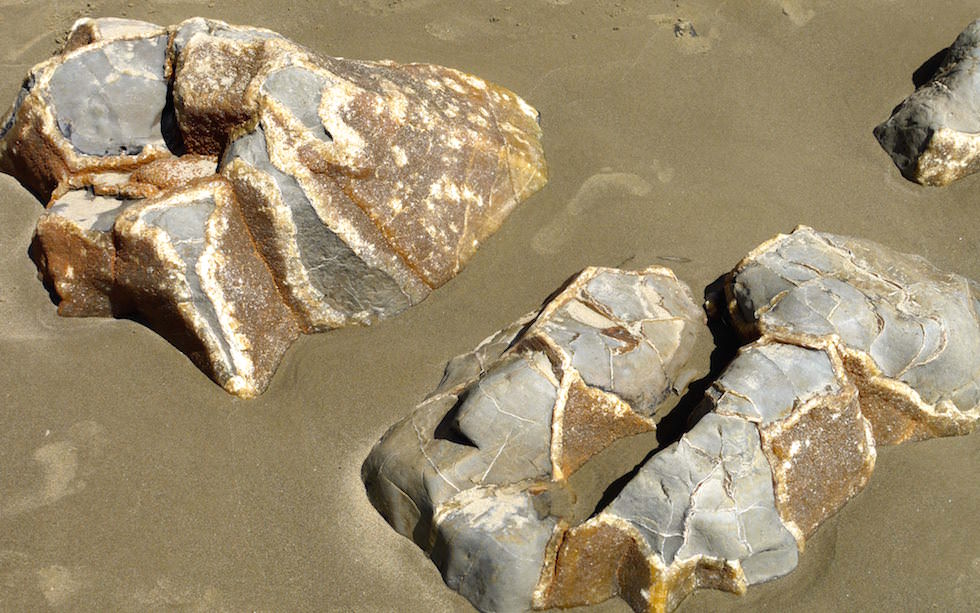 Moeraki Boulders near Oamaru New Zealand Calcit Structure