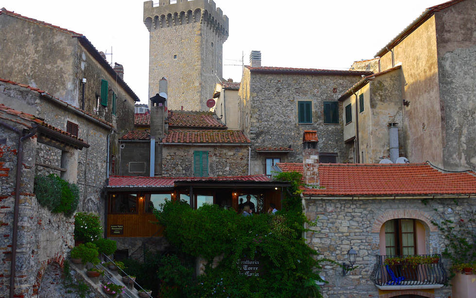 Wunderschönes Capalbio - Im Innern der Festung: Alte Gebäude & freundliche Menschen - Toskana - Italien