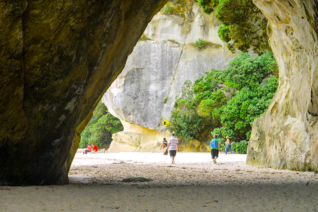 Cathedral Cave & Cathedral Cove: berühmte Felsformationen und idyllische Buchten - Coromandel Highlights - Nordinsel, Neuseeland