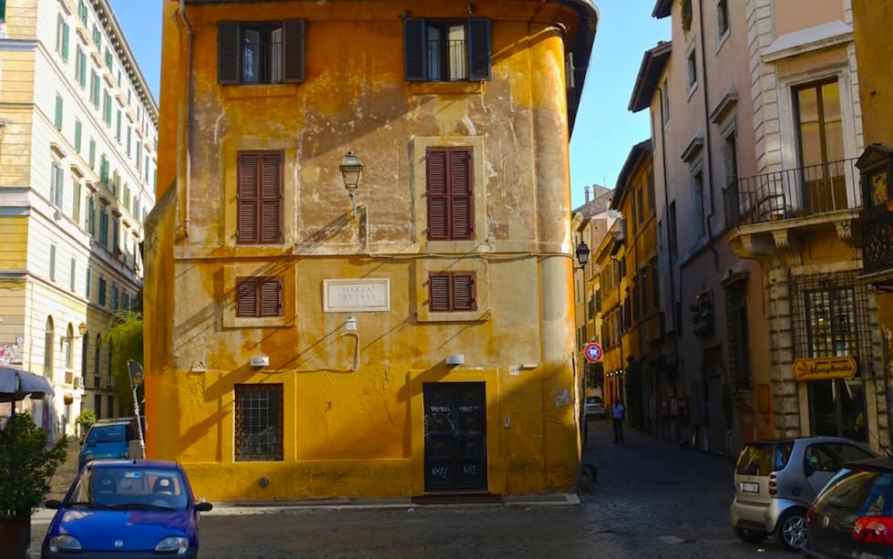 Small Alley in Lovely Trastevere in Rome