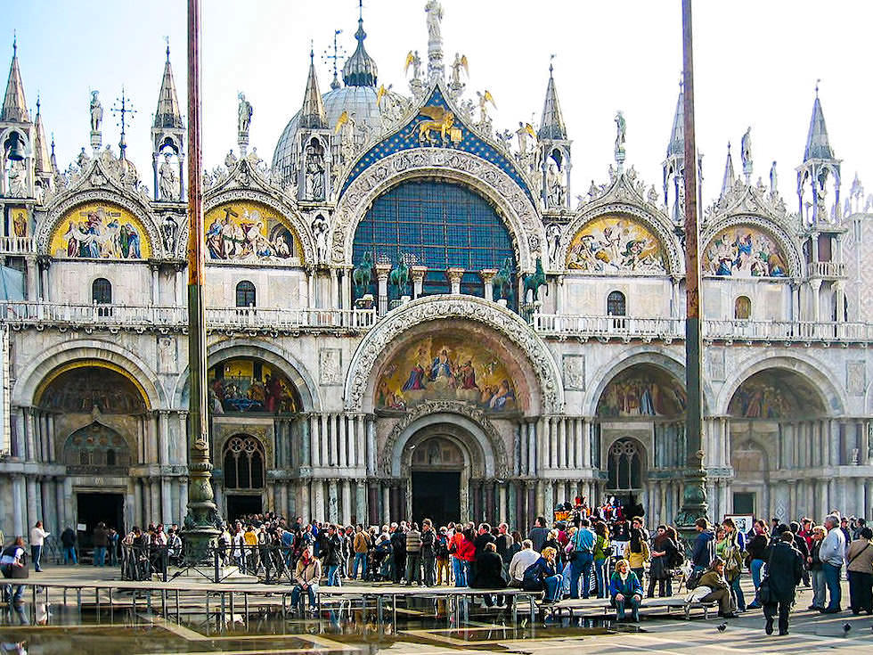 Basilika San Marco, Markusdom oder Markuskirche - die schönsten Venedig Highlights - Italien