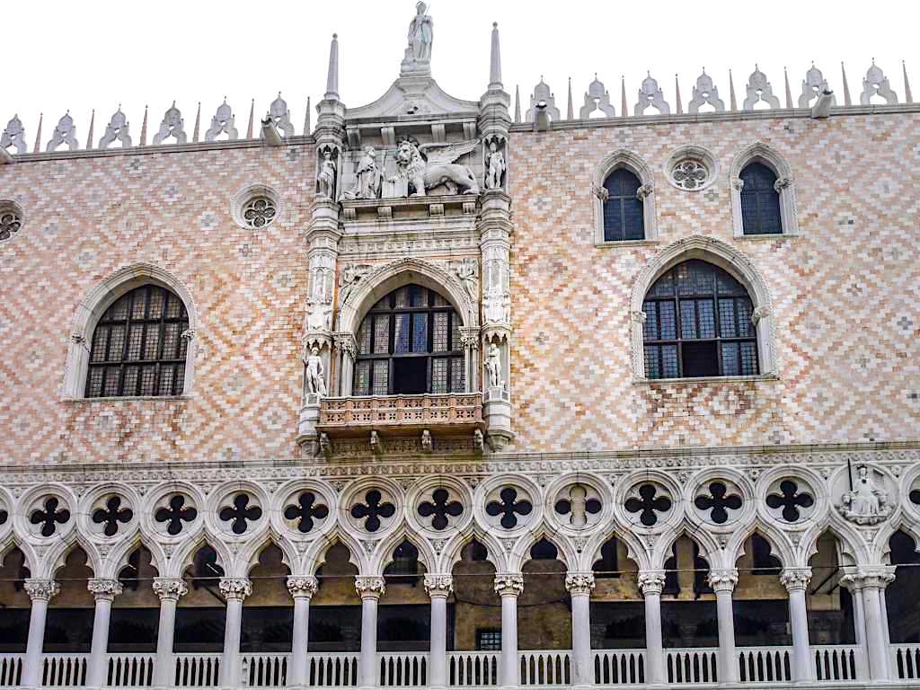 Dogenpalast - Detailansicht der Fassade - Venedig, Italien