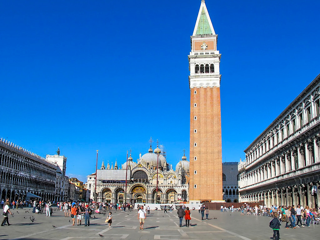 Ausblick auf den Markusplatz - Venedig Sehenswürdigkeiten & Highlights - Italien