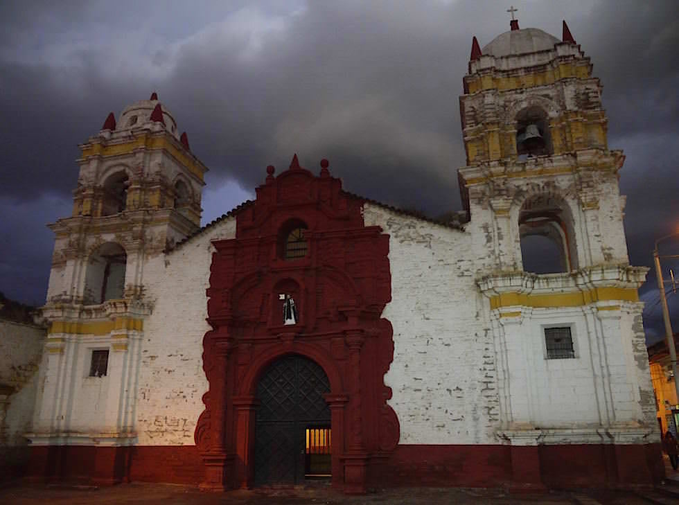 Kirchen Huancavelia Peru