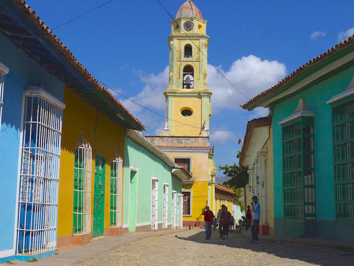 Ausblick auf Kirche von Plaza Mayor Trinidad Kuba