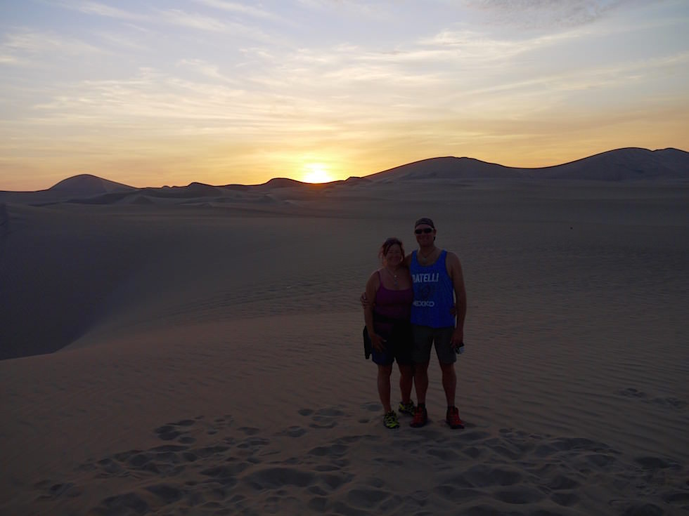 Sonnenuntergang in den Sanddünen Huacachina Ica Peru