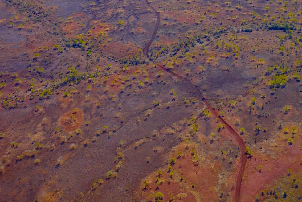Faszinierendes farbiges Kimberley Outback von oben - Kingfisher Scenic Flight - Western Australia