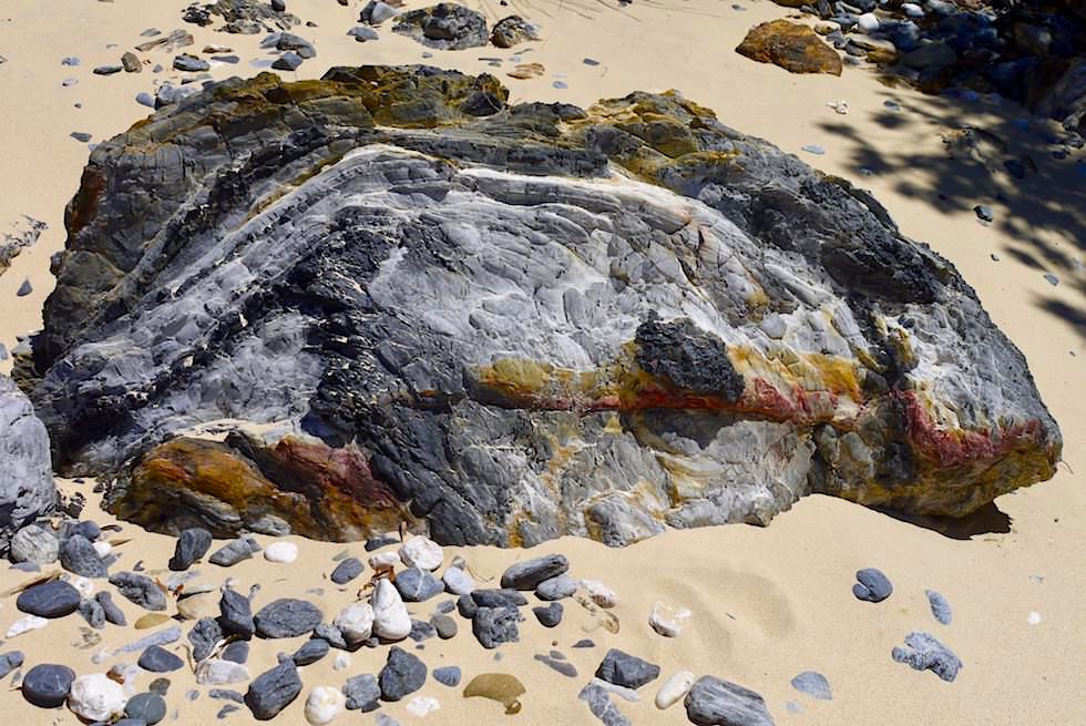 Bunter Fels im Sand - Glasshouse Rocks - Narooma - New South Wales