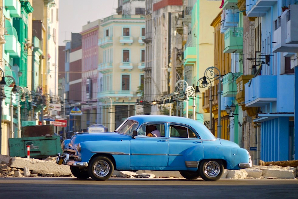 Havanna Hauptstadt der Extreme: Havanna - Oldtimer, Farben, Verfall & Stolz - Kuba