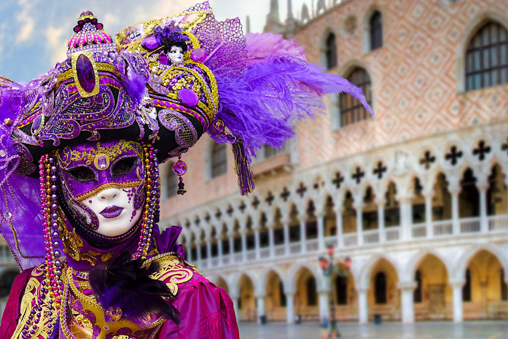 Berühmt ist Venedig auch für seinen Karneval mit all den wunderschönen Masken und grandiosen Kostümen - Italien