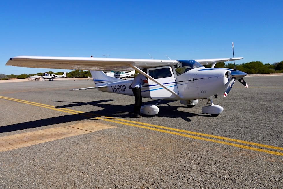 Shark Bay Scenic Flight - Cessna & Shark Bay Airport - Western Australia