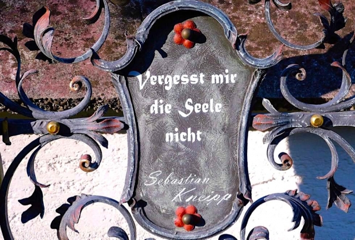 Vergesst mir die Seele nicht - Sebastian Kneipp Gedenktafel - Bad Wörishofen - Bayern