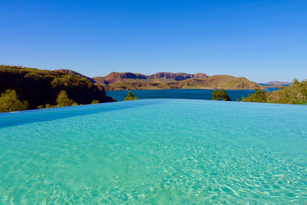 Lake Argyle Resort & Caravan Park - Faszinierender Ausblick vom Infinity Pool - Kimberley - Western Australia