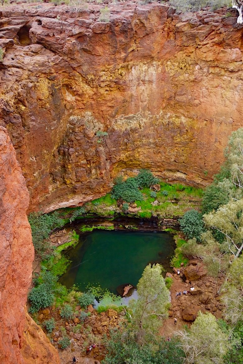 Ausblick vom Circular Pool Lookout - Highlight im Ostteil des Karijini National Park - Pilbara, Western Australia