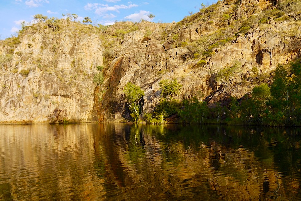 Edith Falls - Main Pool: Felswände & Wasserspiegelungen beim Sonnenuntergang - Nitmiluk National Park - Northern Territory