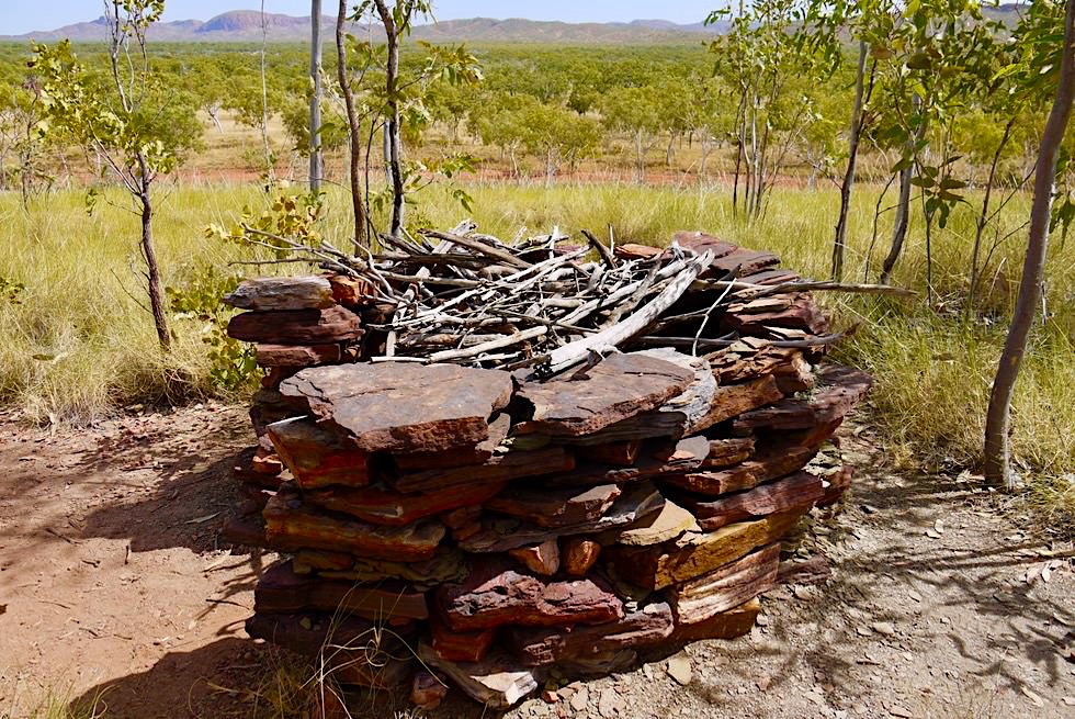 Keep River National Park - Ginger's Hill: Aboriginal Bauwerk "Hawk Catcher" - Northern Territory