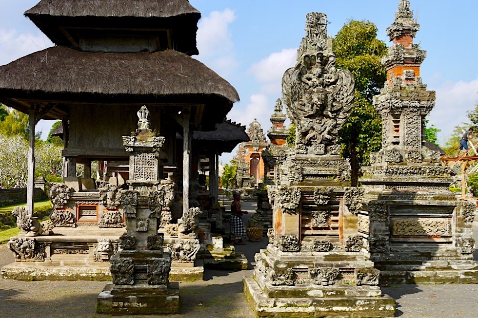 Pura Taman Ayun in Mengwi - Einer der schönsten Tempel in Bali: Blick auf das Tempelinnere - Bali