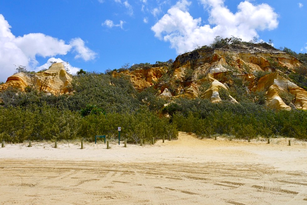 Fraser Island - Blick auf The Coloured Sands am 75 Mile Beach - Queensland