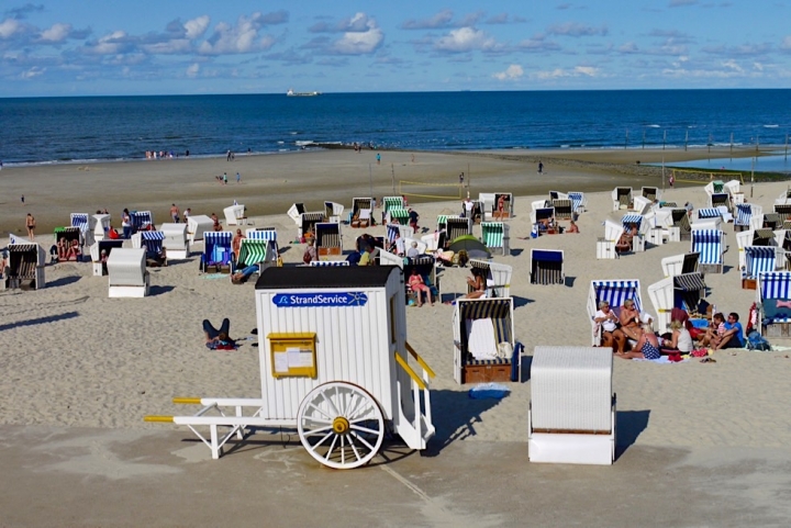 Wangerooge - Wunderschöne Strandpromenade mit Strandkörben & Strandwagen - Ostfriesische Inseln - Nordsee