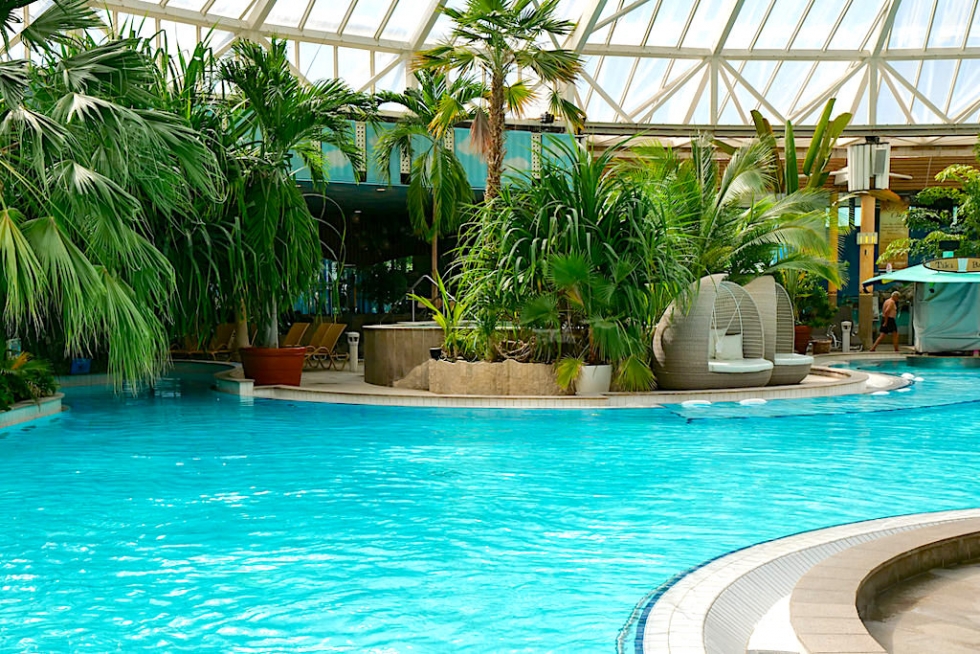 Therme Erding Alles XXXL Sauna, Rutschen, Badespaß, Erholung & Wellness Passenger On Earth