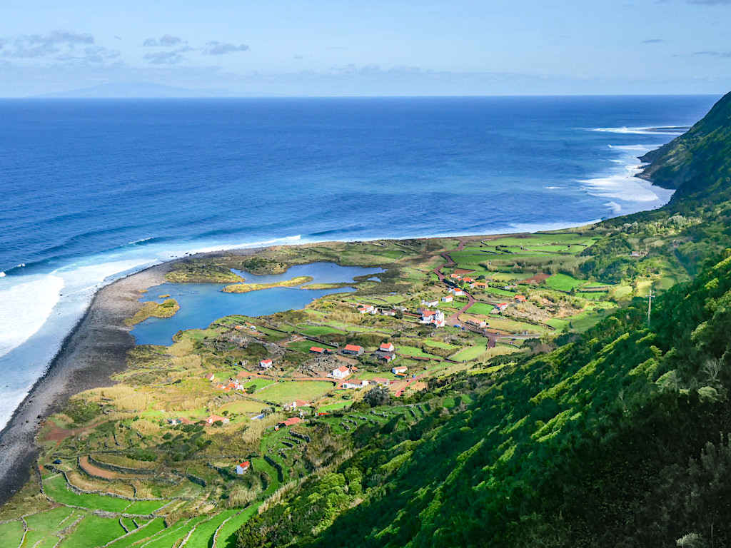 Die schönsten Fajas von Sao Jorge mit atemberaubenden Ausblicken - Fajas das Wahrzeichen von Sao Jorge - Azoren