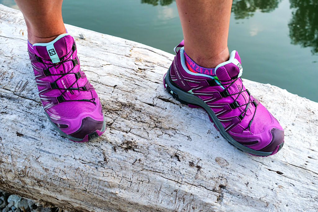 Wasserdicht Leichte Schuhe für Trail Running und Wandern Salomon Damen XA PRO 3D V8 GTX 
