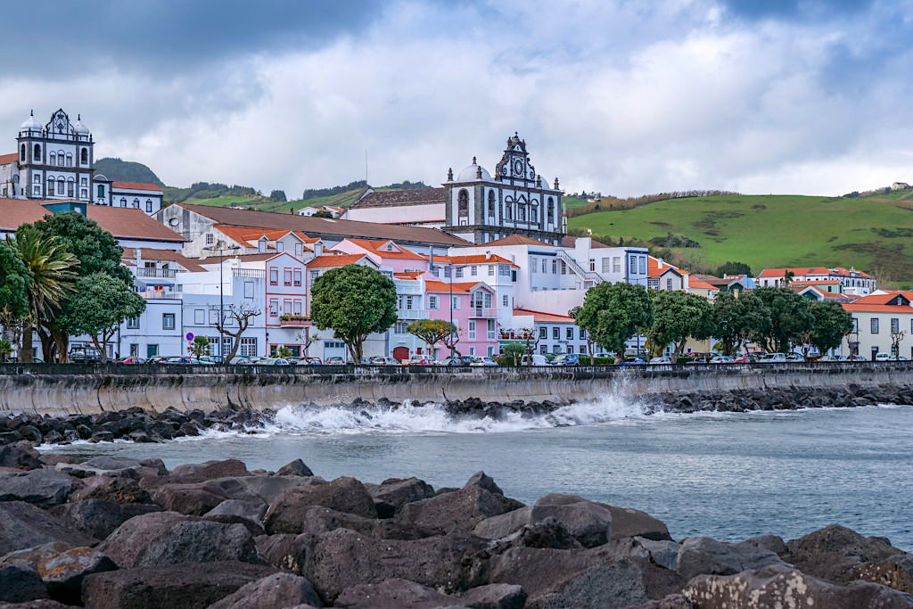 Faial Sehenswürdigkeiten - Horta mit schöner Uferpromenade- Azoren