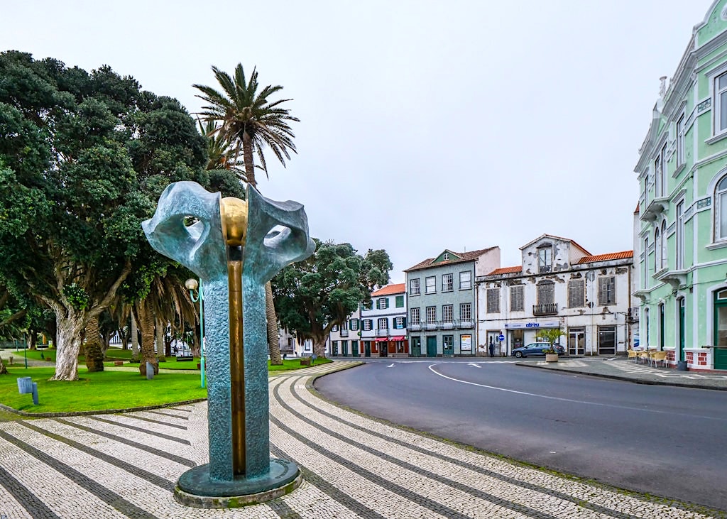 Faial - Die Hafenstadt Horta lässt sich leicht mit Spaziergängen erkunden - Azoren