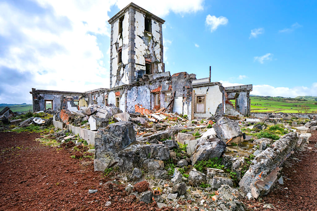 Farol da Ribeirinha - Ruine eines alten Leuchtturms von Ribeirinha & starker Kraftort auf Faial - Azoren