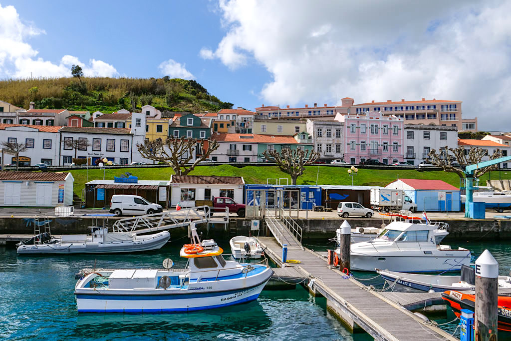 Horta - Idylle an der Uferpromenade & der berühmte Weltumseglerhafen - Faial, Azoren