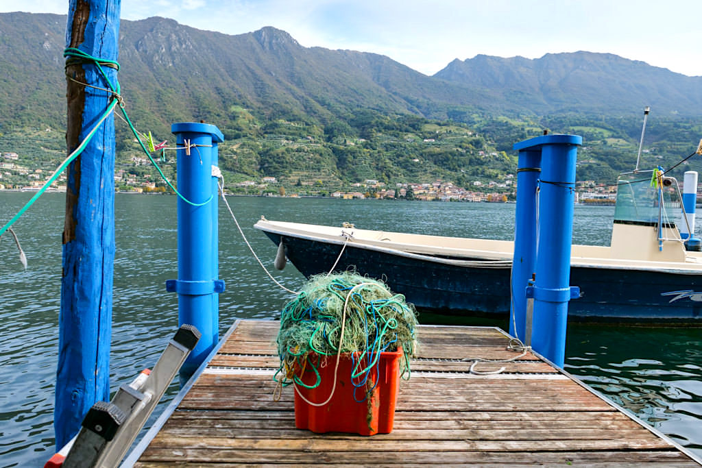 Carzano auf Monte Isola: Bootssteg, Fischernetz & grandiose Ausblicke - Lago d'Iseo - Italien