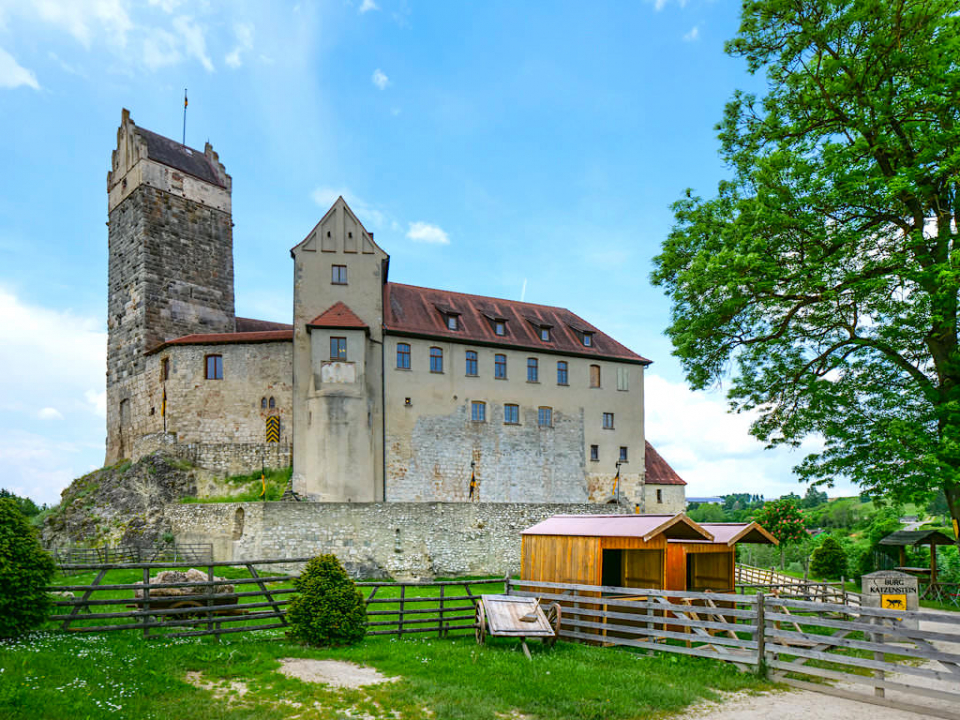 Burg Katzenstein zählt zu den schönsten Burgen & Schlösser im Donau-Ries - Baden-Württemberg