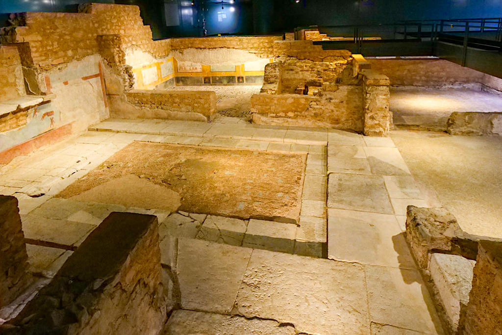 Faszinierende Ausgrabungen im Museum Santa Giulia & San Salvatore von Brescia - Italien
