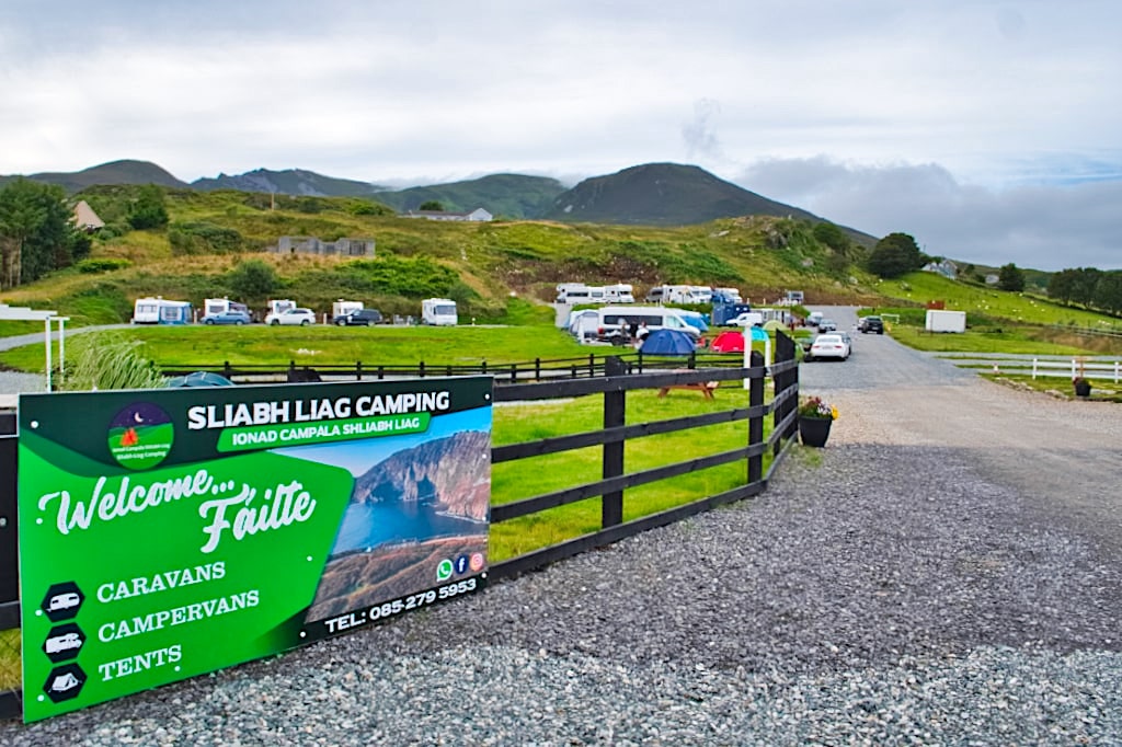 Sliabh Liag Camping: wunderschön gelegener, freundlicher Campingplatz bei Teelin - Donegal, Irland