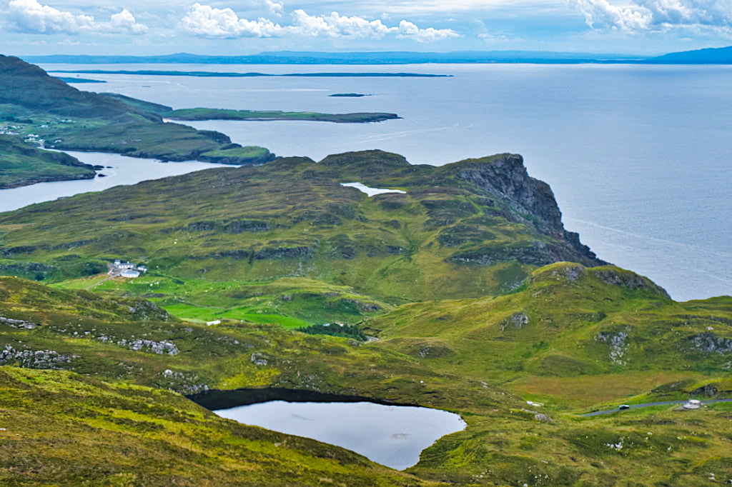 Sliag Liag - Ausblick auf Teelin Bay unweit vom Bunglass Viewpoint- Donegal, Irland
